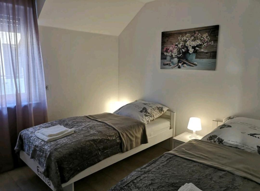 Modern Wohnen I Parkplatz I Wlan I Netflix I Balkon I 6 Schlafplaetze Apartment บาดเอินเฮาเซน ภายนอก รูปภาพ