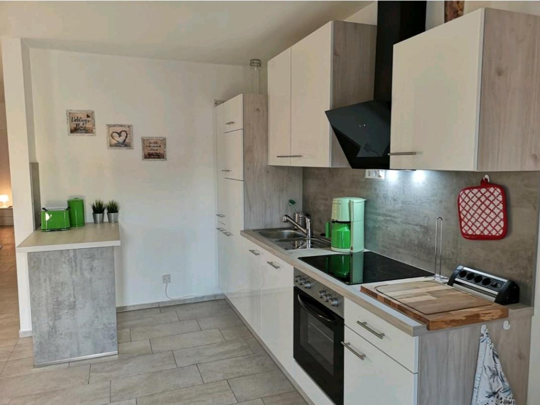 Modern Wohnen I Parkplatz I Wlan I Netflix I Balkon I 6 Schlafplaetze Apartment บาดเอินเฮาเซน ภายนอก รูปภาพ