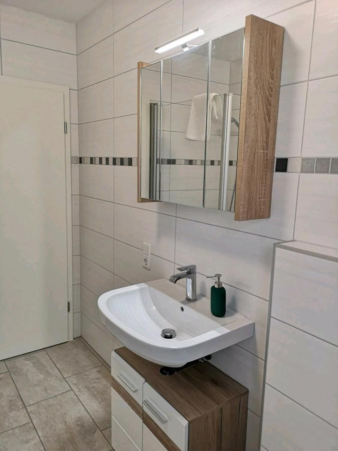 Modern Wohnen I Parkplatz I Wlan I Netflix I Balkon I 6 Schlafplaetze Apartment บาดเอินเฮาเซน ภายนอก รูปภาพ